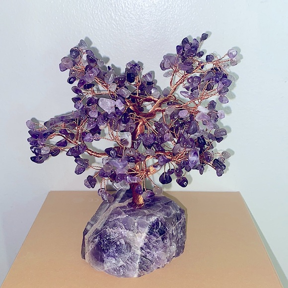 Amethyst Tree with copper wire trunk & Substantial Chevron Amethyst base. - Picture 7 of 7